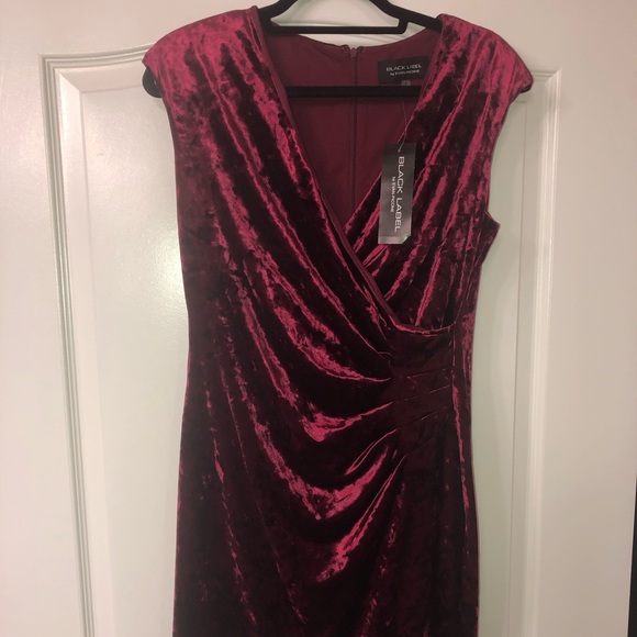 Black Label Dresses & Skirts - Burgundy above the knee dress Black Label Dresses & Skirts - Burgundy above the knee dress